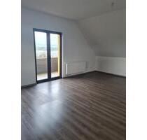 Moderne 4-Raum-DG-Wohnung mit Balkon in ruhiger Lage - Barchfeld-Immelborn