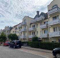 ab 01.01. * Helle 2 Zi.-Whg. mit 2 Balkonen, Laminat, Bad mit Wanne, Tiefgarage * - Leipzig Südost