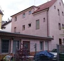 7-Parteienhaus mit Ausbaupotential und 5% Jahresrendite - Stuttgart Bad Cannstatt