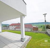 Panorama Wohnen Beilngries: Hochwertige 3,5 Zimmer-Whg. mit EBK, Aufzug u. 2 TG-Stellplätzen (Ref. 0001586)