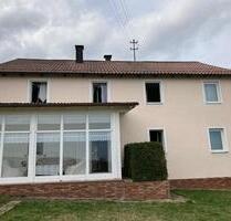Wohnhaus mit großem Grundstück für 2 Familien - Nittenau