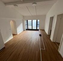 Erstbezug nach Sanierung – Perfekte 3er‑WG! Moderne 85 m² EG‑Wohn - Regensburg Konradsiedlung