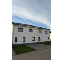 Moderne Doppelhaushälfte im Neubaugebiet zu verkaufen - Tiddische