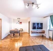 *Voll möblierte 2-Zimmer-Erdgeschoss-Wohnung mit Privatgarten* - Straubing