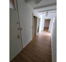 Helle Wohnung mit Kamin und Wintergarten - Gummersbach Berstig Süd