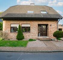 Gepflegtes Einfamilienhaus mit Garten, Garage & Stellplatz - Geldern