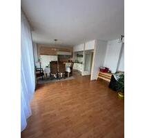 BRIVAG Immobilien - 2 Balkone, 3 Zimmer & Eckbadewanne - Bremerhaven Mitte
