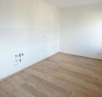 Für Singles o. Pärchen: Renovierte Whg. mit großer Wohnküche! Mit Stellplatz* - Leipzig Süd