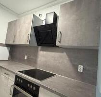 Moderne 2 Raum Wohnung im EG mit 12qm großen Balkon und Küche - Sömmerda