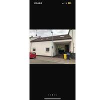 5 Zimmer Haus zu vermieten - 895,00 EUR Kaltmiete, ca.  120,00 m² in Gückingen (PLZ: 65558)