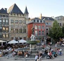 Aachen Markt Zentrale 1-er Wohnung 亚琛市中心单人公寓，独立卫浴，长租，拎包入住，可An