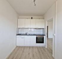 Mit Einbauküche*Balkon*Wannenbad* Gemütliche 3-Zimmer-Wohnung ab sofort bezugsfertig! - Leipzig West