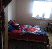 Helles, möbliertes Zimmer in Berlin-Lichtenberg zu vermieten