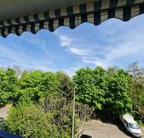 ***Frisch renoviert & grün verliebt – 2-Zimmer-Wohlfühloase mit Ausblick*** - Leipzig West