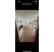 Schöne 2 Zimmer Wohnung mit Garten, EBK und TG Stellplatz - Freiberg am Neckar