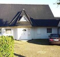 Familienfreundliches Haus mit 240 m² Wohnfläche+ Einliegerwohnung - Kutenholz
