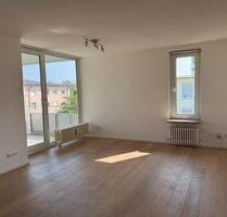 Helle 3-Zimmer Wohnung in München, Obermenzing