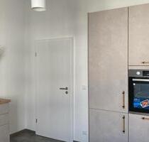 Helle 2 Zimmerwohnung mit Einbauküche - Zwickau