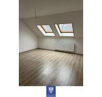 Himmlisch Wohnen unterm Dach mit großer Küche und Tageslichtbad! - Meißen