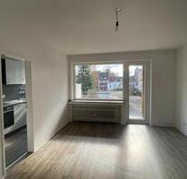 Helle 1,5 Zi. Wohnung mit Balkon, Wannenbad kernsaniert in Nippes - Wuppertal Gemarkung Ronsdorf