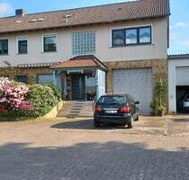 Wohnhaus mit Lagerräumen in Wehretal-Reichensachsen
