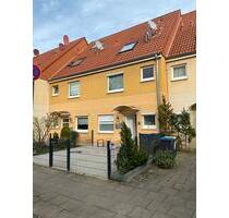 Haus zu vermieten - 2.500,00 EUR Kaltmiete, ca.  185,00 m² in Köln (PLZ: 50765) Chorweiler