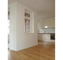 Sanierte 2-Raum-Wohnung mit Balkon, Terrasse und Einbauküche - Taucha