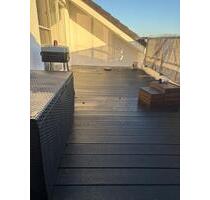 Helle Dachgeschosswohnung mit sonnigem Balkon in Leipzig