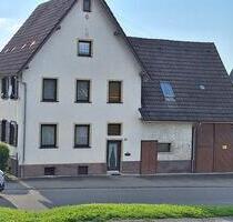 Bauernhaus mit großem Garten und Schuppen - Deißlingen