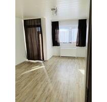 SOFORT! Helle 1ZW Homburg Zentrum mit Garage zu vermietenBalkon