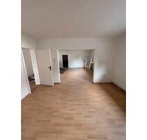3,5 ZKB in Sontra - 600,00&nbsp;EUR Kaltmiete, ca.&nbsp; 100,00&nbsp;m&sup2; in Sontra (PLZ: 36205)