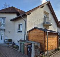 Exklusive 3 ZKB Wohnung mit 2 Balkonen in Obervellmar
