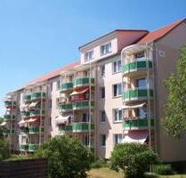 3-Raum-Wohntraum mit Balkon, Küche und Bad mit Tageslicht! - Neustrelitz