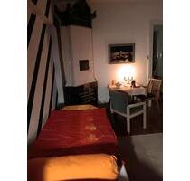 Gästezimmer zur Untermiete - 30,00 EUR Kaltmiete, ca.  20,00 m² in Lübeck (PLZ: 23552) Sankt Jürgen