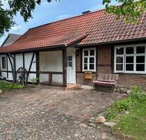 Kleines Fachwerkhaus auf malerischem Hof in Meinersen