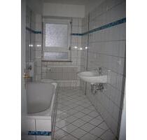 Parterre Wohnung Kassel City 4 Zimmer, Küche & Bad