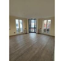Zentrale 3-Zimmer-Wohnung mit Aufzug, Balkon und Weserblick - Brake (Unterweser)
