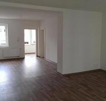 BESTE LAGE - SOFORT VERFÜGBAR - Komplett neu renovierte Wohnung - Staßfurt