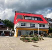 Helle 4-Zimmer-Wohnung mit Balkon und EBK in Calw-Alzenberg