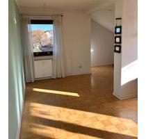 Helle 3,5-Zimmerwohnung mit Balkon, EBK und Garage in Hohenwart - Pforzheim Eutingen