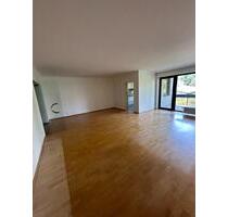 Stilvolle 4-Raum-Wohnung mit Balkon und EBK in Hamburg Rahlstedt