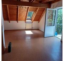 3 Zimmer Wohnung mit Balkon - 702,00 EUR Kaltmiete, ca.  73,00 m² in Zell (PLZ: 93199)