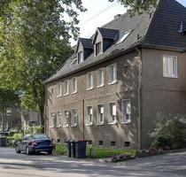 Frisch sanierte Dachgeschosswohnung in ruhiger Lage von Lohnberg - Dinslaken Lohberg