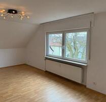 Helle 2-Zimmer Dachgeschosswohnung in Mühlacker-Lienzingen