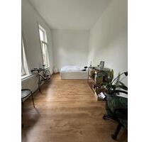 Zimmer in 200 am Wohngemeinschaft - in exklusiver Altbauvilla - Uelzen