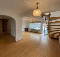 großzügige Maisonette-Wohnung mit Balkon und Garten zu Vermieten! - Neunkirchen Kohlhof