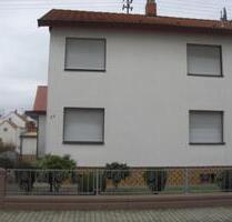 2 Familien Haus in Ketsch mit 2 großen Garagen, Hof & Vorgarten 3