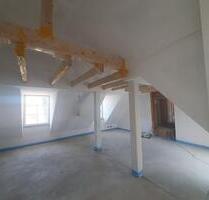 Große Dachgeschosswohnung mit Terrasse mitten in der Innenstadt! - Forchheim