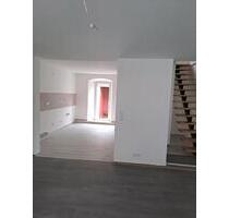 3 - Zimmer, Küche, Bad - 700,00 EUR Kaltmiete, in Floß (PLZ: 92685)