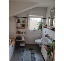 Helle 4-Zimmer-Wohnung mit Balkon, Garage in Eschweiler-Weisweile